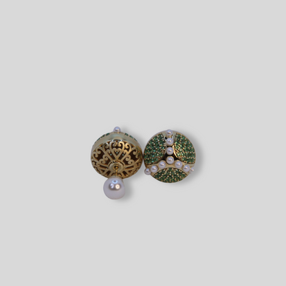 Tribal Earrings - Green/Pearls
